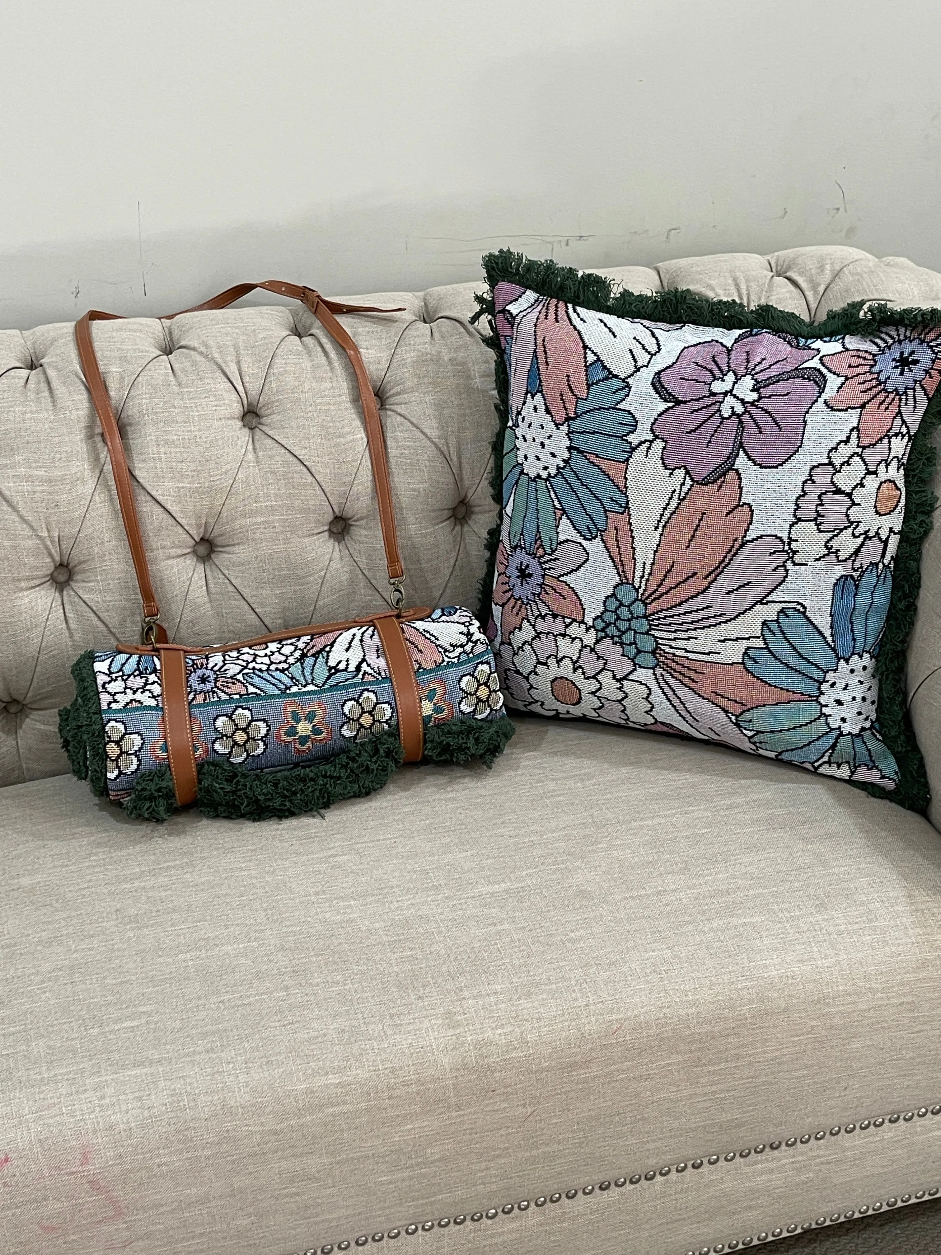 Classical Blossom Cotton Reversible Tapestry Picnic Throw