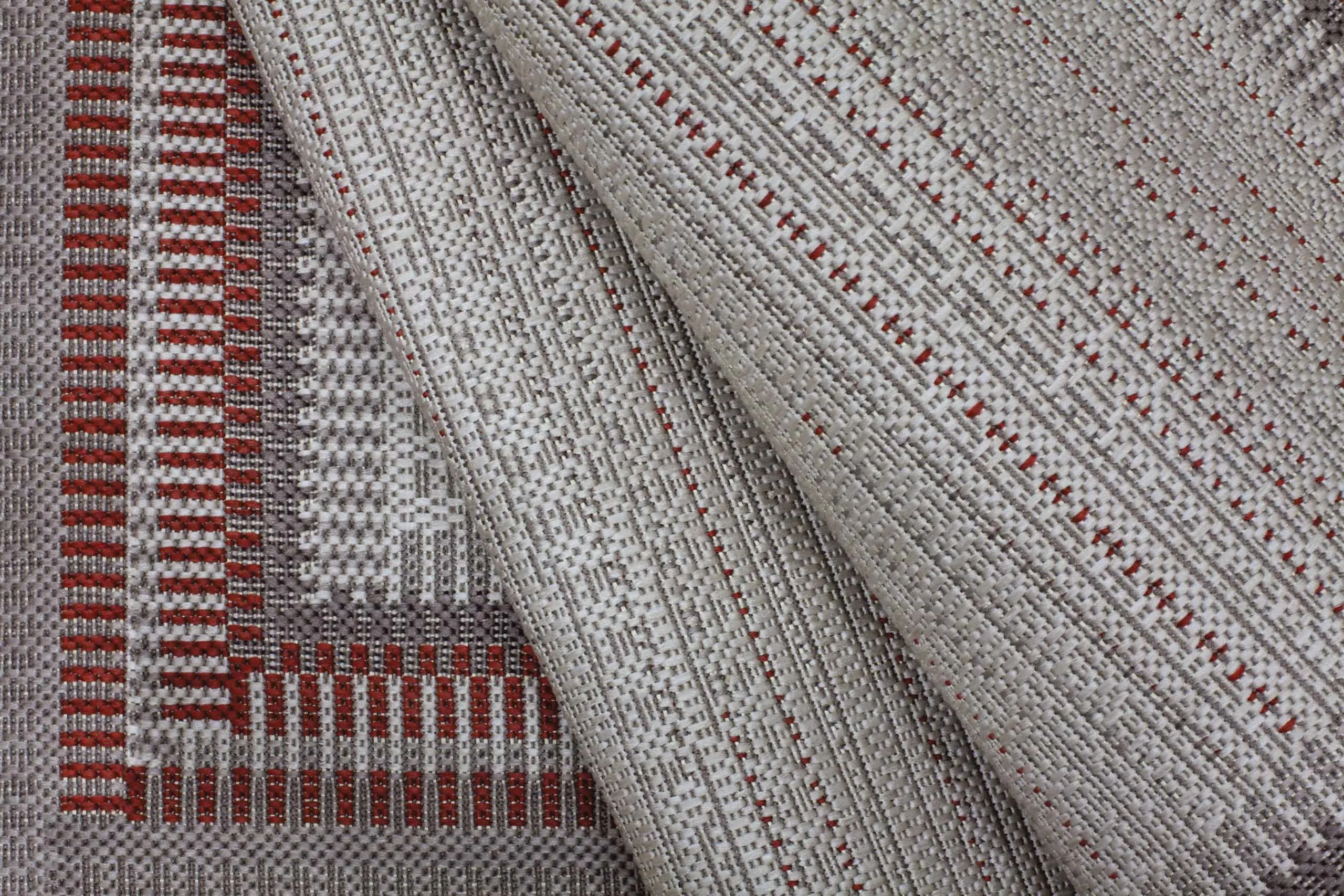 Edge-Chili Outdoor Rug (2 sizes)