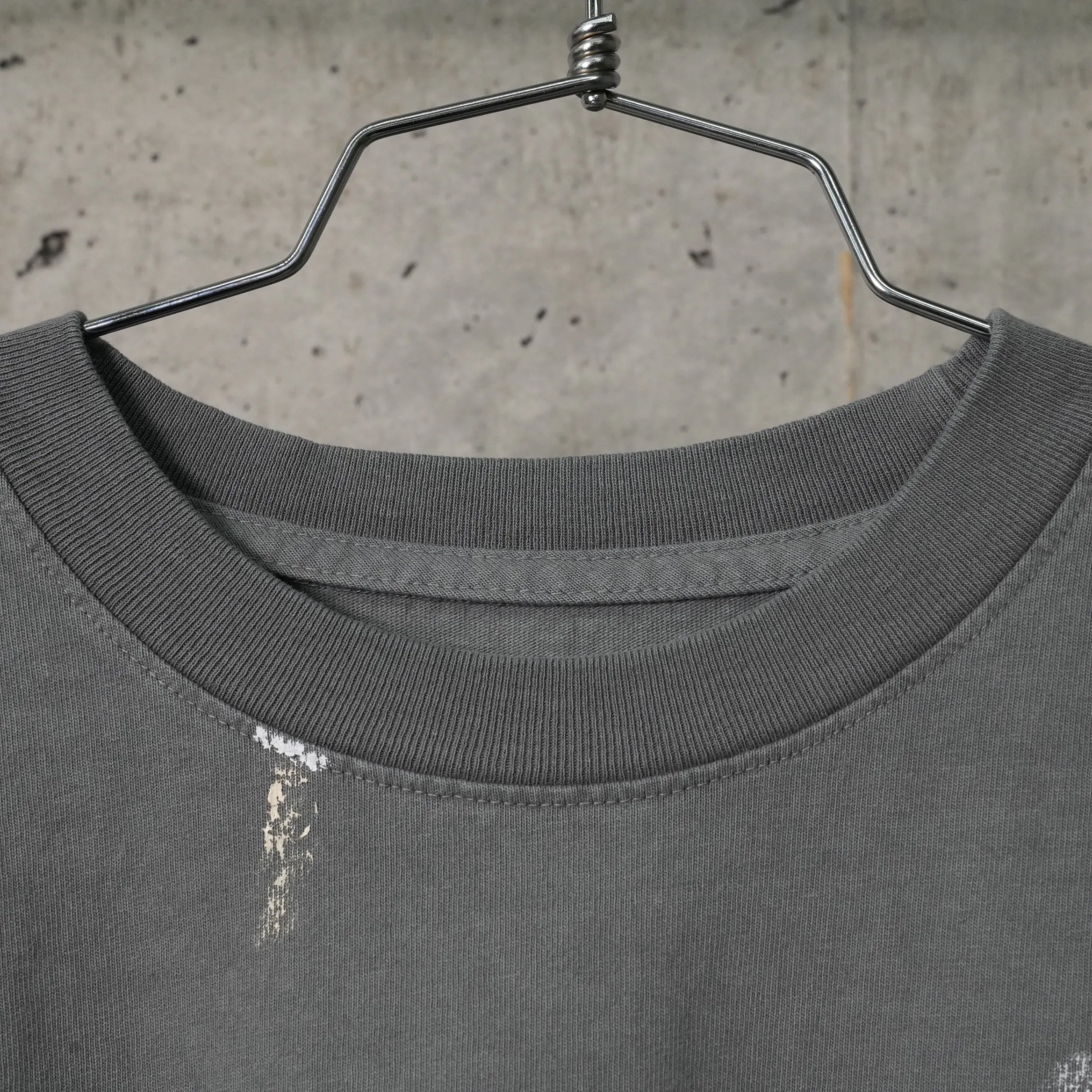 LOVE STUFF TEE / GREY