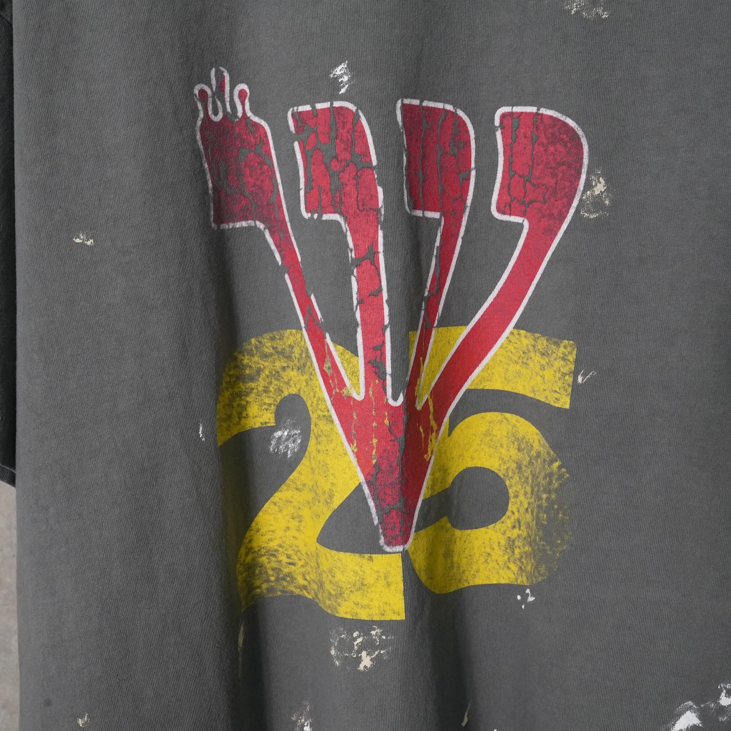 LOVE STUFF TEE / GREY